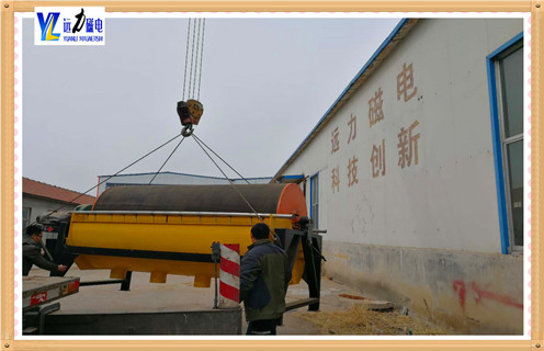 鐵礦磁選機(jī)，鐵礦磁選機(jī)廠家多年的生產(chǎn)讓鐵礦磁選機(jī)積累了較多經(jīng)驗(yàn)